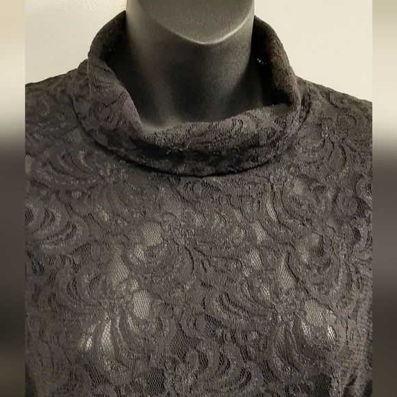 Nicole Miller Nicki Lace Turtleneck Top Womens Medium Black Sheer Long Sleeve - Picture 1 of 8